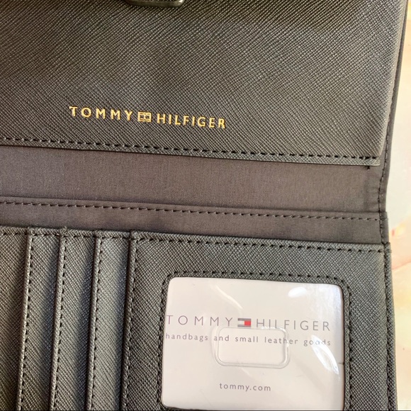 NWT Tommy Hilfiger Crossbody/Wallet - Picture 7 of 8
